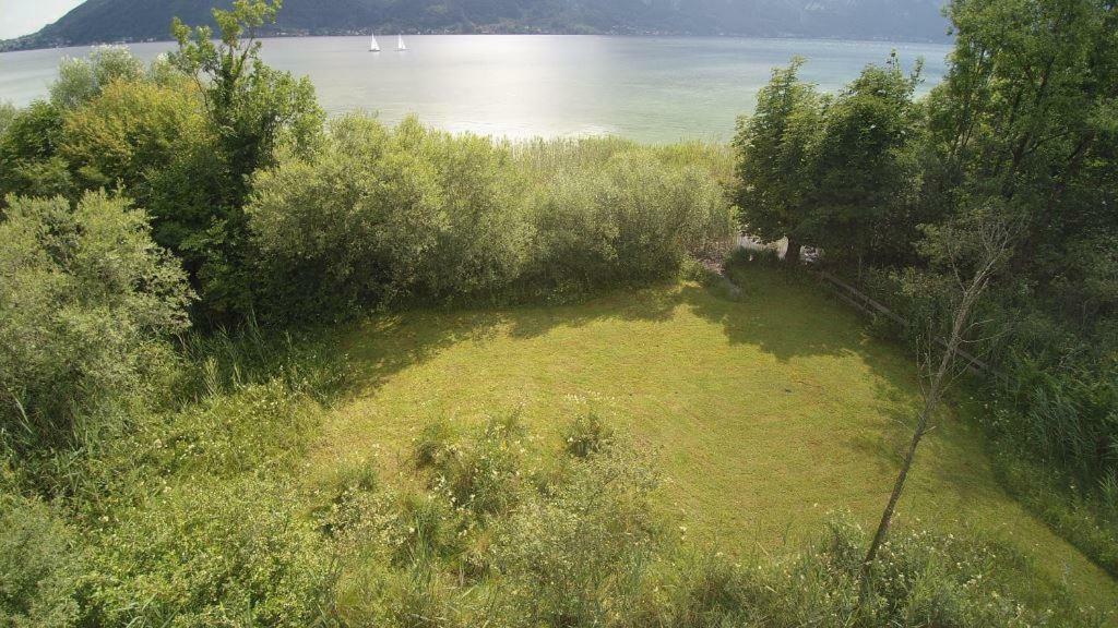 Ferienhaeuschen Am Traunsee Mit Tretboot Zur Freien Nutzung Am Badeplatz 阿尔特穆斯特 外观 照片
